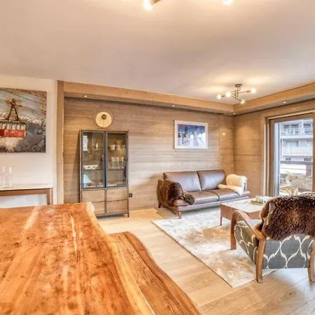 Luxurious 4-room With Pool, Gym, And Parking Apartment Megeve