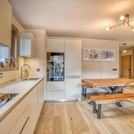 Apartment Luxurious 4-room With Pool, Gym, And Parking Megeve