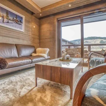Luxurious 4-room With Pool, Gym, And Parking