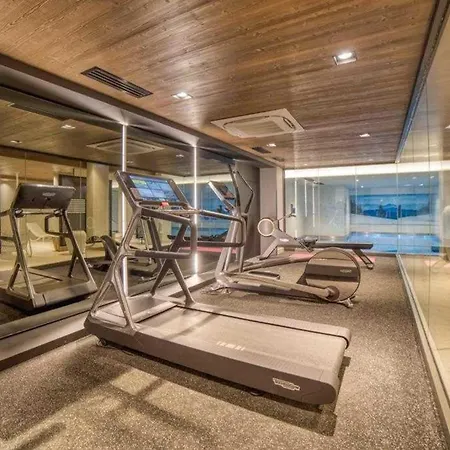 Luxurious 4-room With Pool, Gym, And Parking Apartment Megeve
