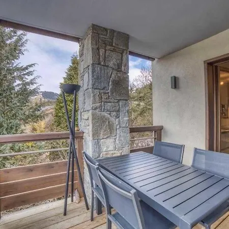 Apartment Luxurious 4-room With Pool, Gym, And Parking *