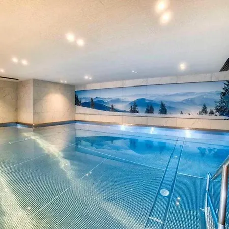 Luxurious 4-room With Pool, Gym, And Parking Apartment *
