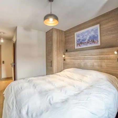 Apartment Luxurious 4-room With Pool, Gym, And Parking *