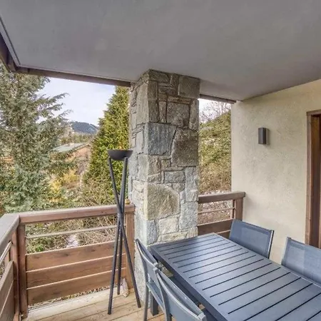 Luxurious 4-room With Pool, Gym, And Parking Megeve